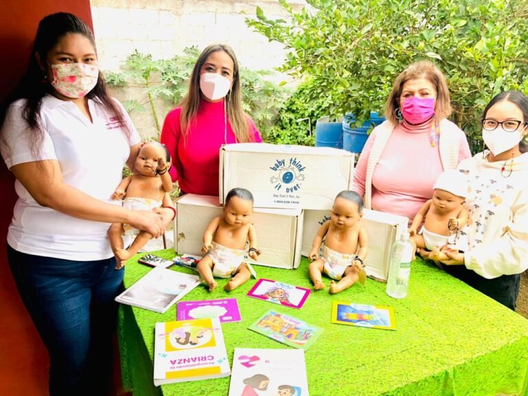 Con bebés virtuales quieren bajar embarazos precoces