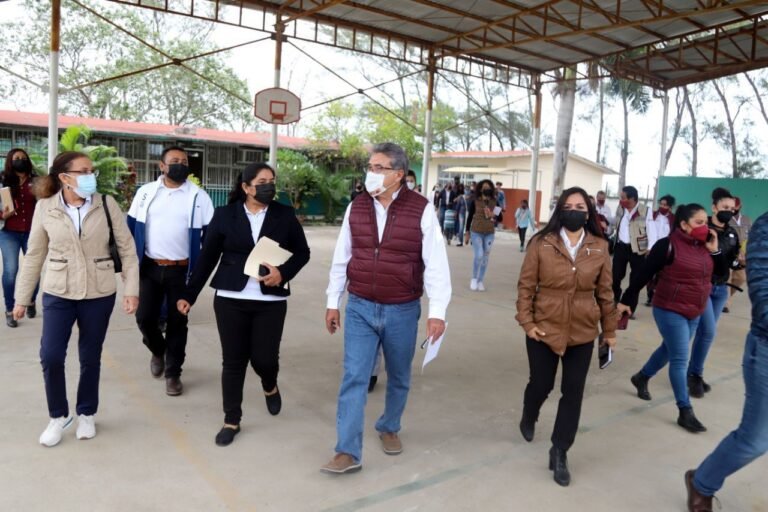 REGRESAN A CLASES PRESENCIALES ALUMNOS EN ALTAMIRA LUEGO DE CASI DOS AÑOS DE MODALIDAD EN LÍNEA