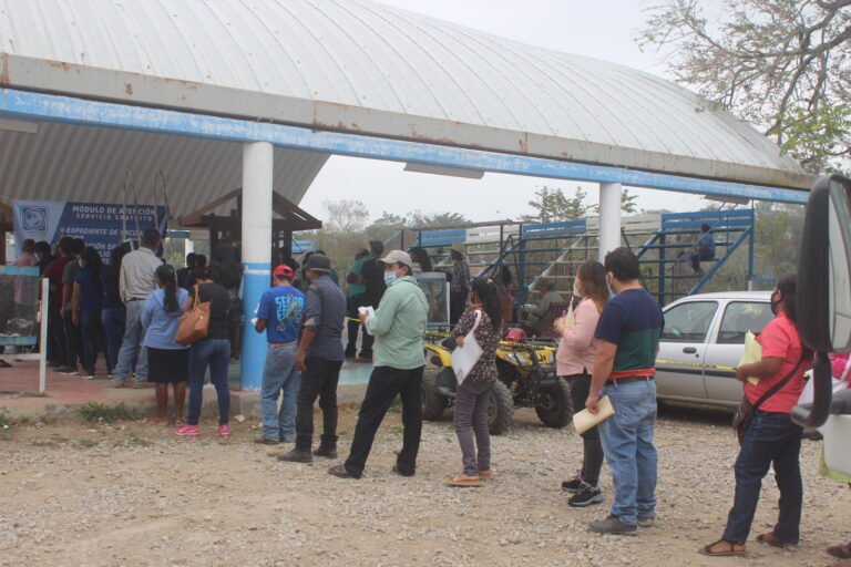 Habitantes de Tantoyuca aprovecharon módulo de atención ciudadana