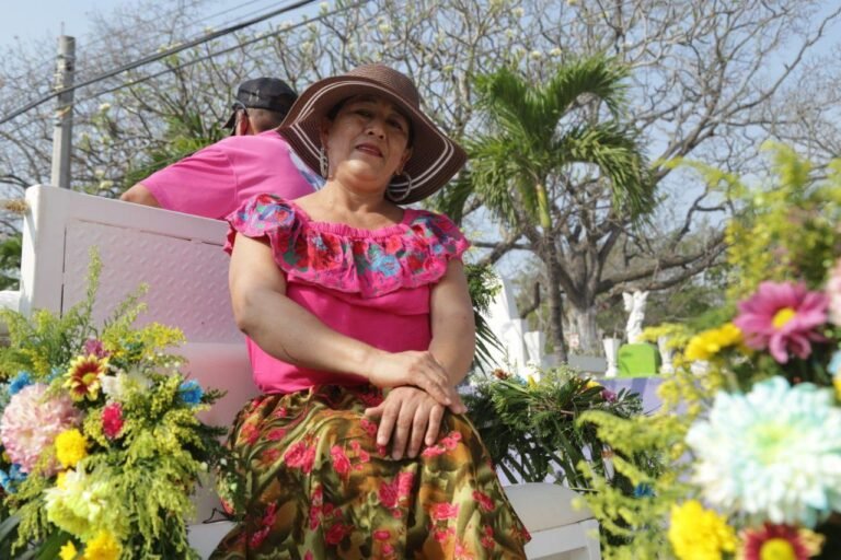 ORGANIZAN CONCURSO DE CARRETAS Y CARACTERIZACIONES DE LA FUNDACIÓN DE ALTAMIRA