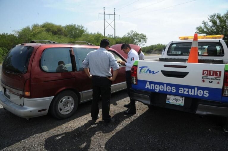 Atienden Ángeles Azules Tam a más de 2 mil paseantes en Semana Mayor