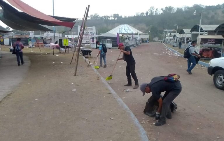 Intensas actividades de recolección de basura en Tantoyuca