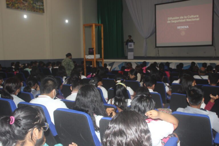 Realizan conferencia sobre seguridad nacional