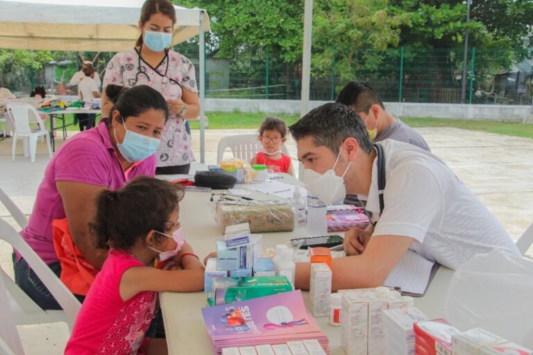REALIZA EL DIF JORNADA MÉDICA EN POPULOSO SECTOR