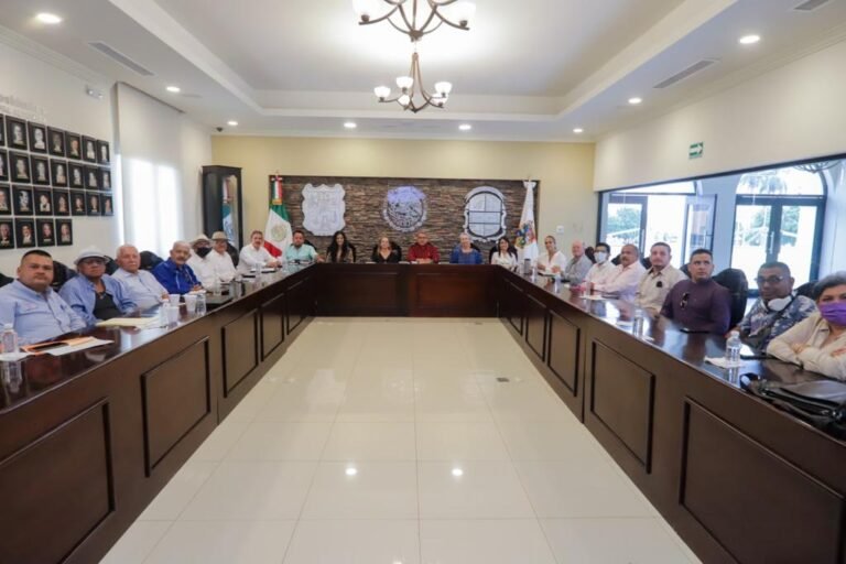 CELEBRAN FRUCTÍFERO ENCUENTRO DE CRONISTAS EN ALTAMIRA