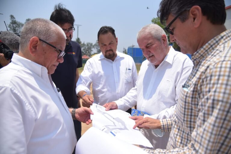 Supervisa Alcalde de Tampico Obras en Diferentes Sectores