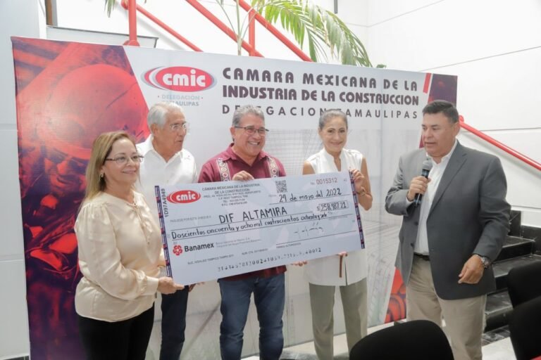 FIRMAN TRASCENDENTAL CONVENIO AYUNTAMIENTO DE ALTAMIRA Y CMIC TAMAULIPAS