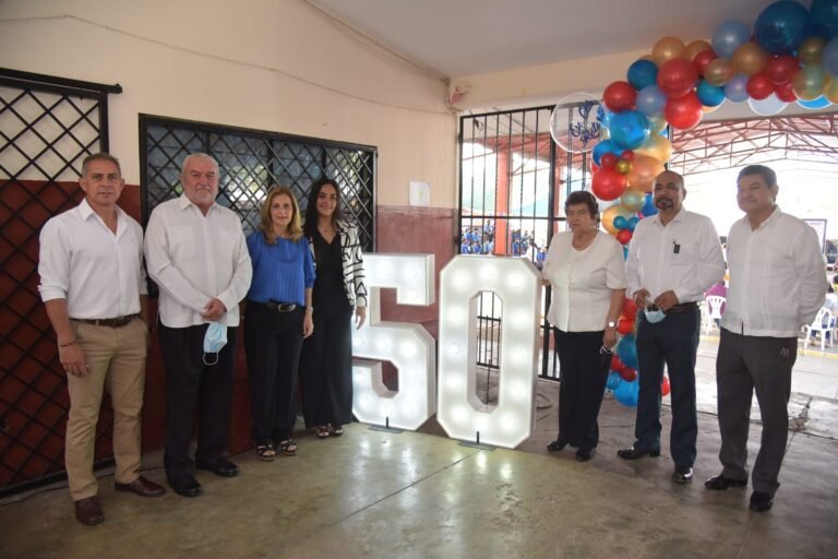 Celebran Medio Siglo de la Escuela Primaria Club Rotario Tampico