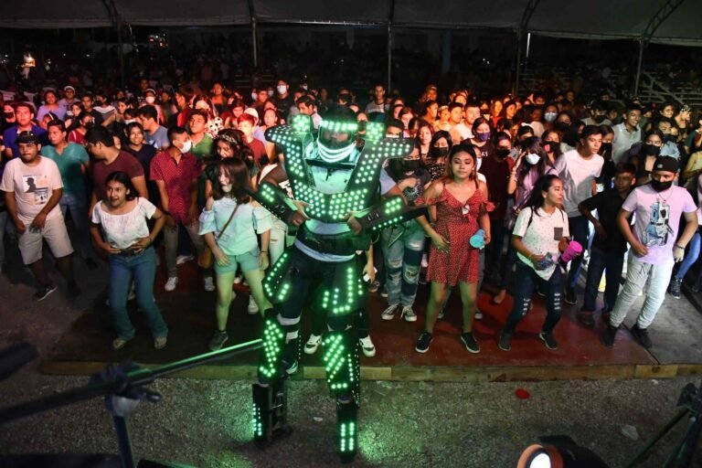 Autoridades municipales brindan gran evento del Día del Estudiante