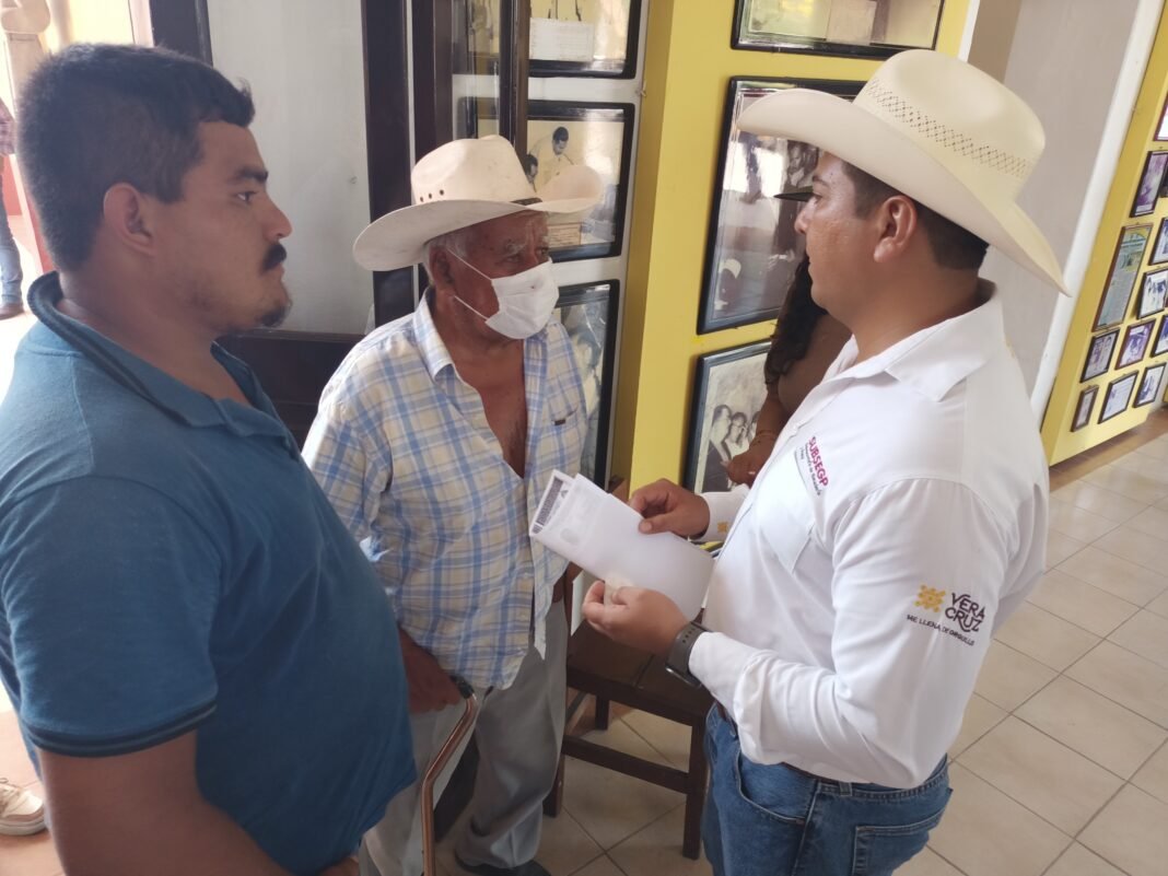 ENTREGAN APOYOS A PRODUCTORES RURALES DE LA HUASTECA