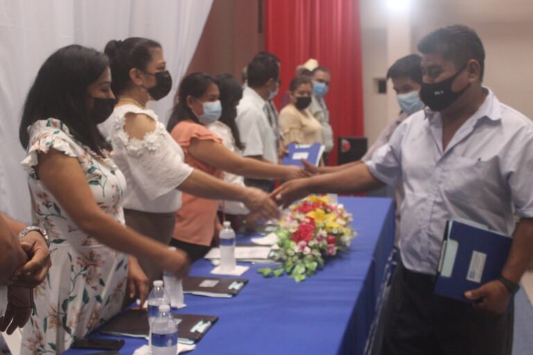 Agentes municipales tomaron protesta en Tantoyuca