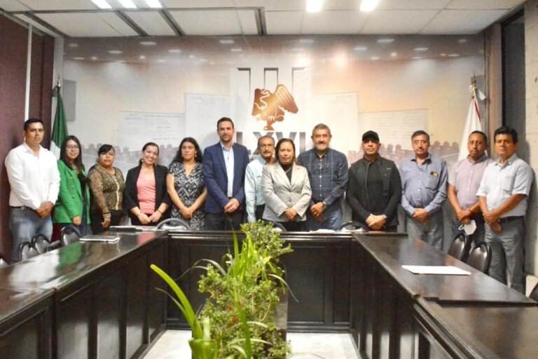 Impulsa Diputado entrega de certificados parcelarios a ciudadanos