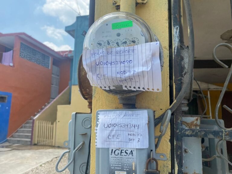 Familia se queda sin luz, por error de la CFE en Altamira