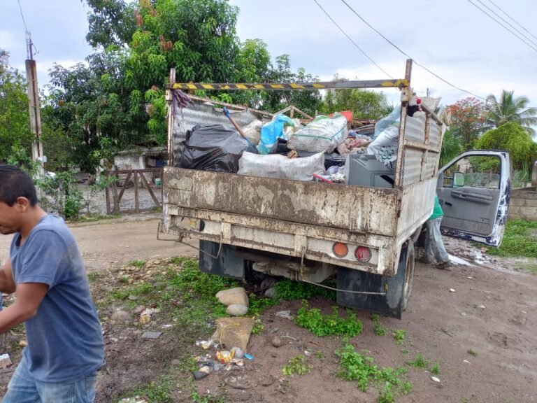 Realizan descacharrización en la zona rural