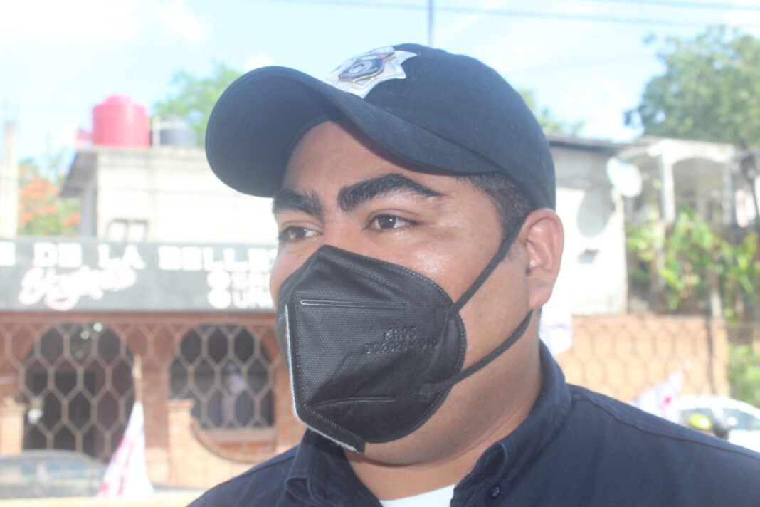 Supervisan que motociclistas utilizan casco
