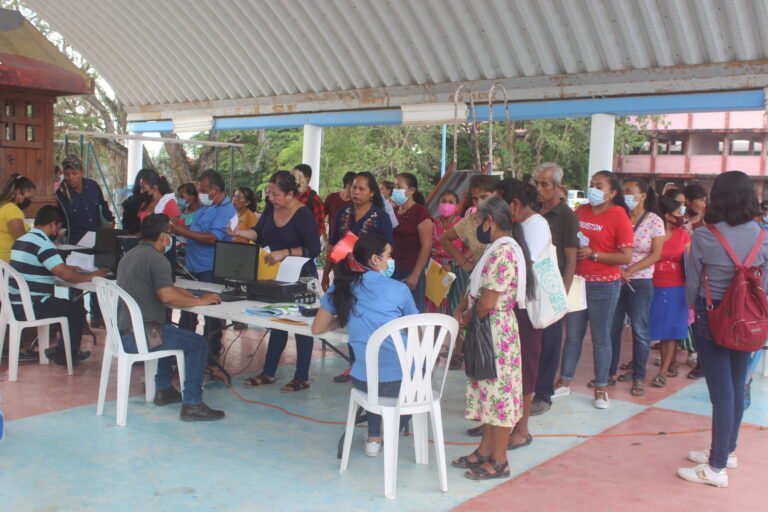 Instala Ayuntamiento módulo de atención en sede de vacunación