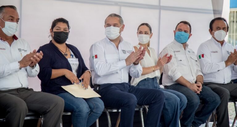 Dan banderazo a más obra pública en escuelas maderenses
