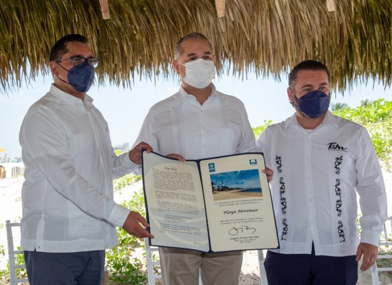 Gobierno Municipal mantiene distintivo internacional Blue Flag en Playa Miramar