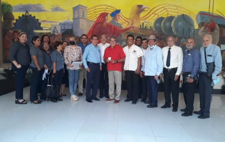 Se reunió Armando Martínez con miembros  de las Logias Masónicas Artesanos y Belisario Domínguez