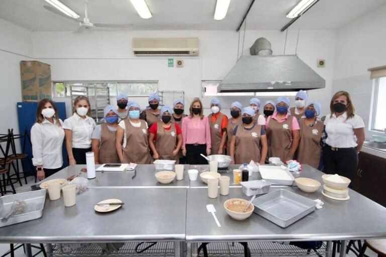 Ofrece DIF Tampico Cursos de Enfermería, Repostería, Belleza y Aplicación de Uñas