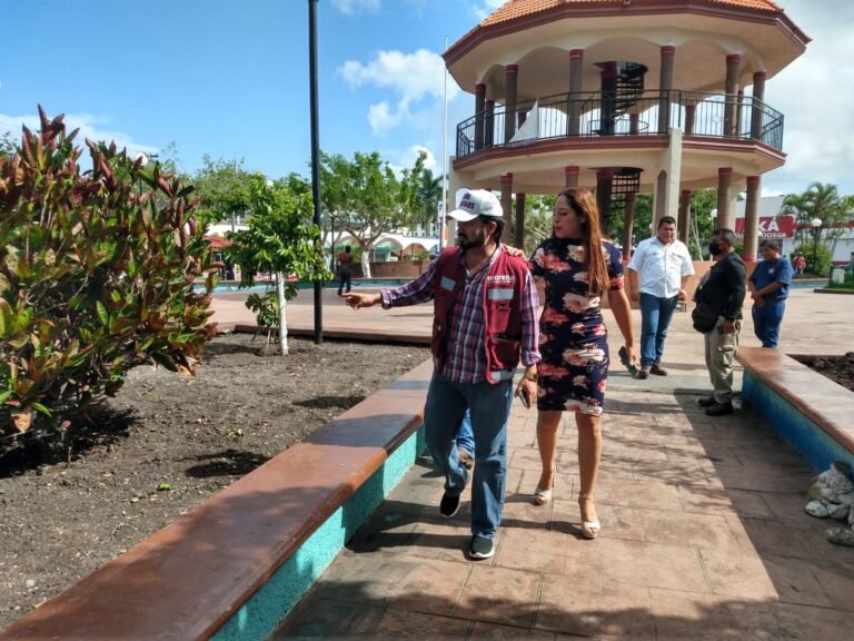 CONSTATÓ VALERIA NIETO AVANCES EN REMODELACION DE LA PLAZA PRINCIPAL
