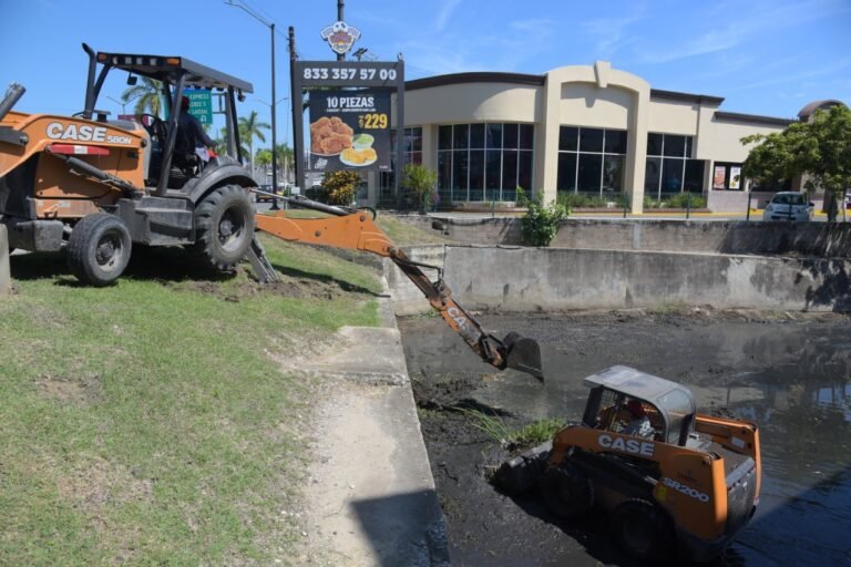 Amplían Labores de Limpieza en Drenes, Canales y Áreas de Recreo de Tampico￼