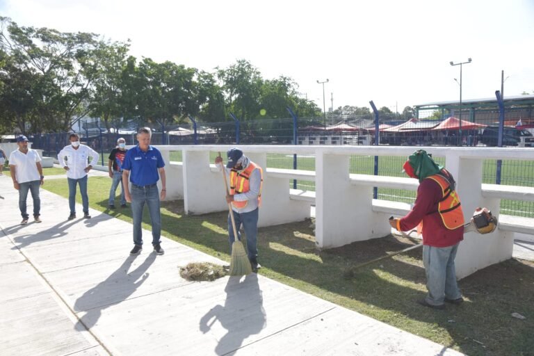 Encabeza Chucho Nader Jornadas de Limpieza en Tancol y Zona Norte