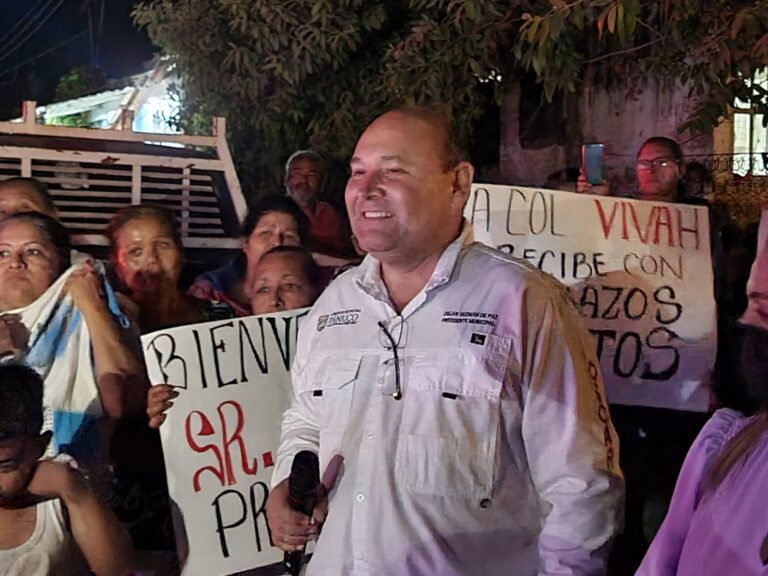 Con Oscar Guzmán de Paz la Transformación brilla al dar inicio con el alumbrado público en las colonias y localidades del municipio.