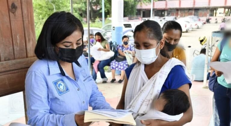 Apoyan en la jornada de vacunación