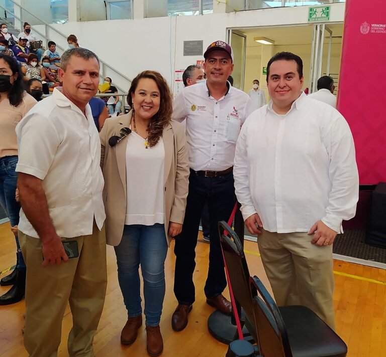 DESTACADA PARTICIPACION DE VANESA LOPEZ EN IMPORTANTE EVENTO