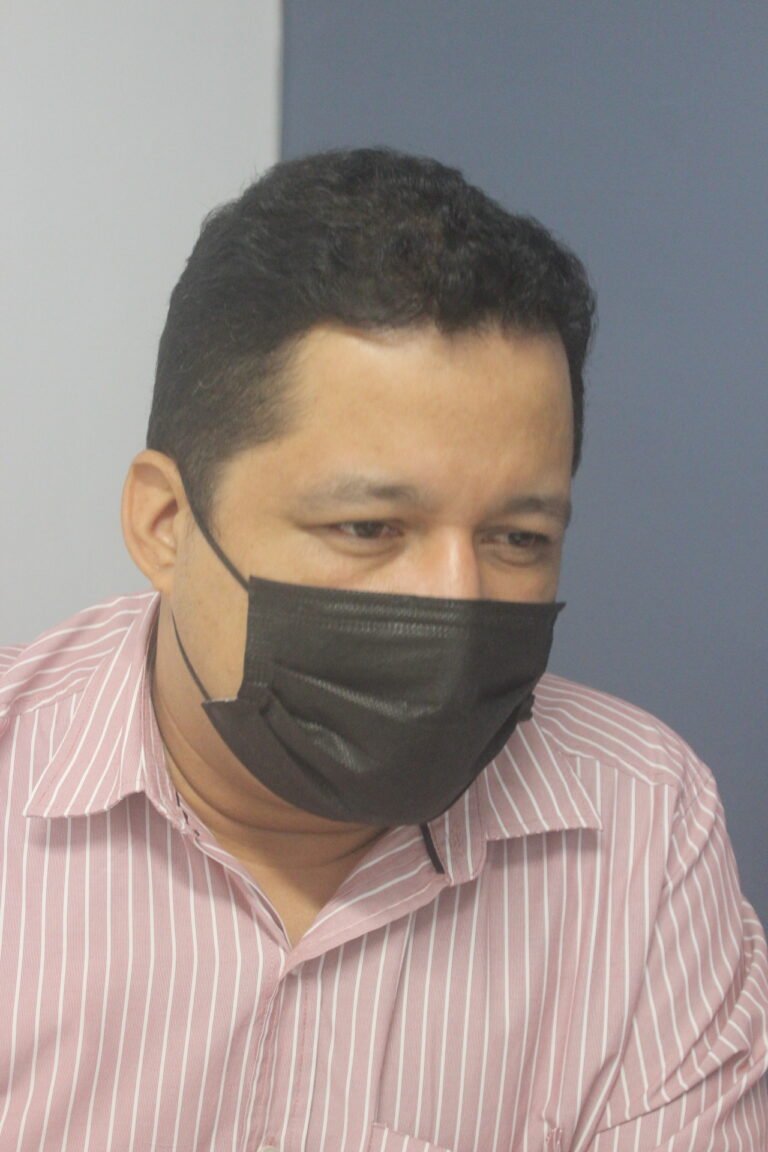 Trabajan en la eliminación de criaderos de moscos