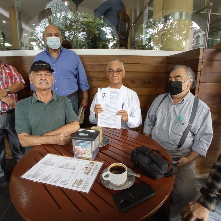 Gobierno de Cuitláhuac  sigue sin pagar adeudos a empresarios