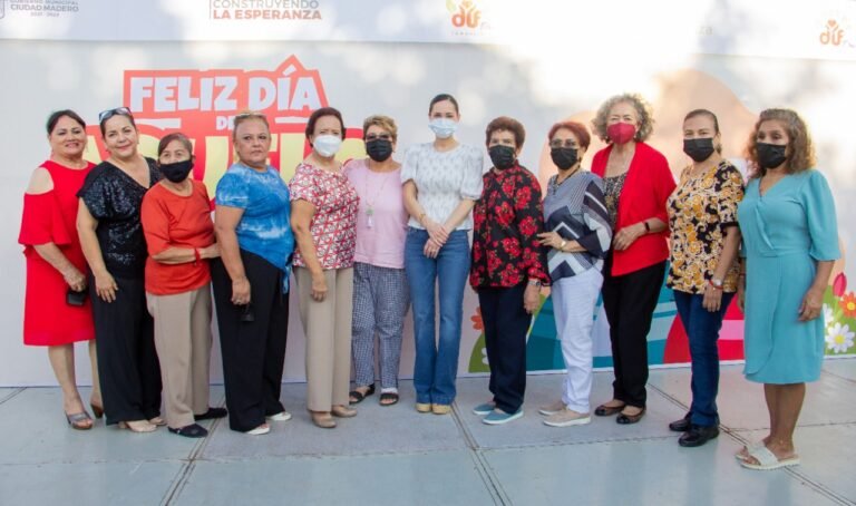 Festeja DIF Madero a los abuelitos