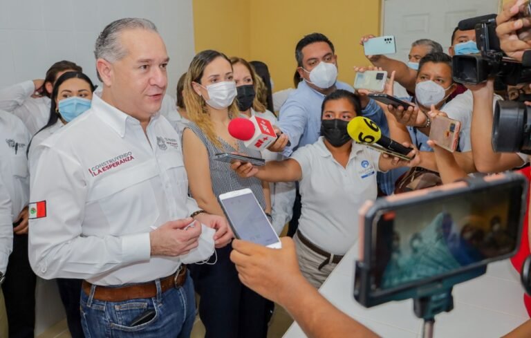 Pone en marcha Adrián Oseguera transporte escolar gratuito