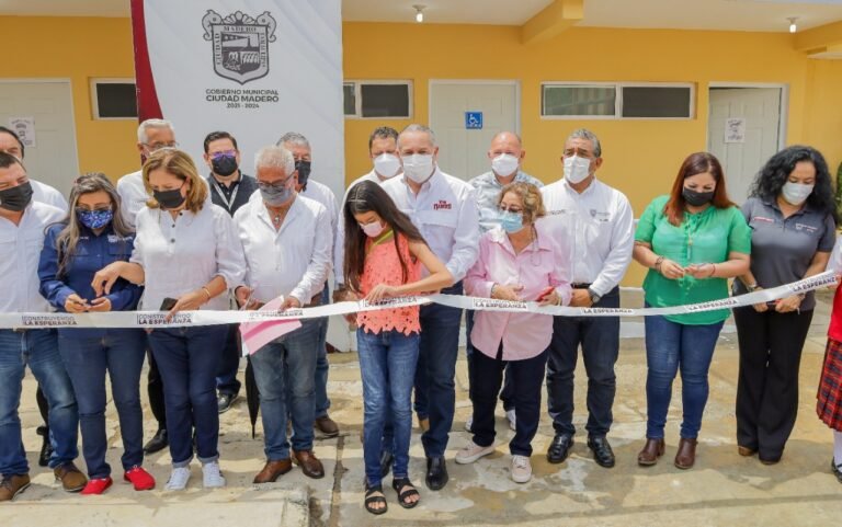 Refrenda Adrián Oseguera su compromiso con la niñez maderense