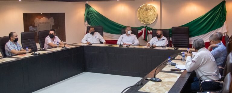 Refrenda Adrián Oseguera su apoyo al Sector Comercial