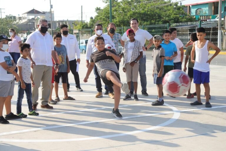 Administración de Armando Martínez gestiona recursos para edificar complejo deportivo