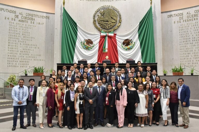 Sociedad debe escuchar a jóvenes: diputado Gómez Cazarín