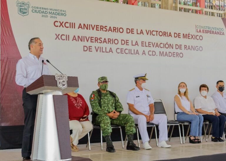 Encabeza Adrián Oseguera Kernion un municipio con historia y esperanza