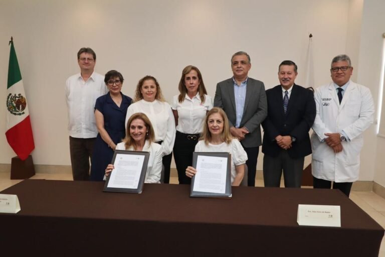 Firma Convenio de Colaboración DIF Tampico con IEST