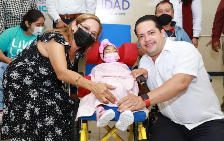 RECIBE SISTEMA DIF DONACIÓN DE APARATOS FUNCIONALES￼