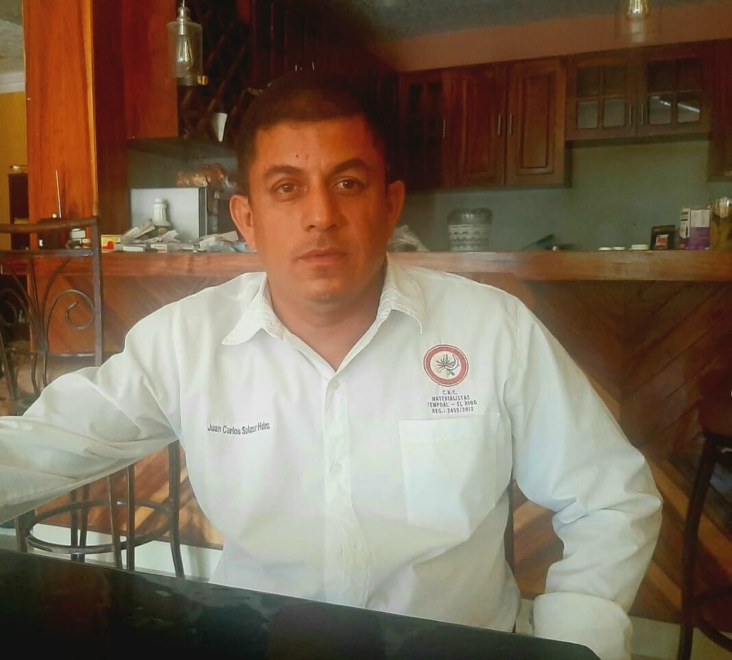BENEFICIADOS CAMIONEROS MATERIALISTAS POR LA OBRA PUBLICA EN TEMPOAL