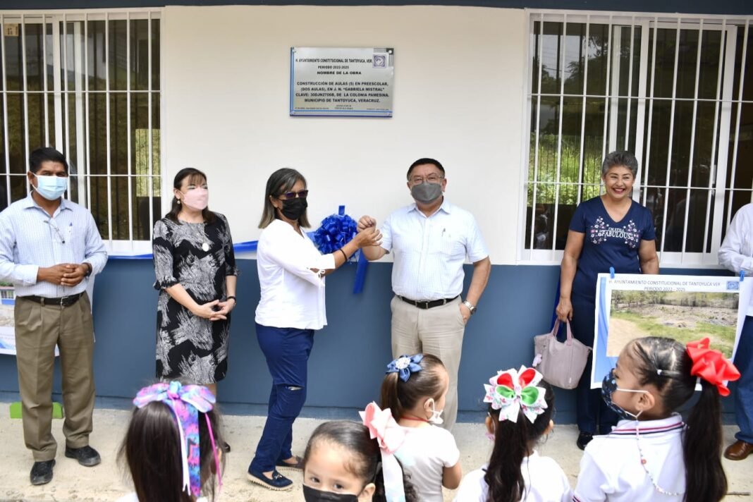 Con aulas didácticas benefician a alumnos de jardín de niños