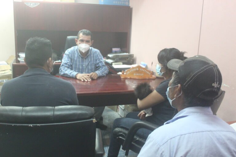 Brindan asesoría jurídica a familiares de fallecidos en accidente