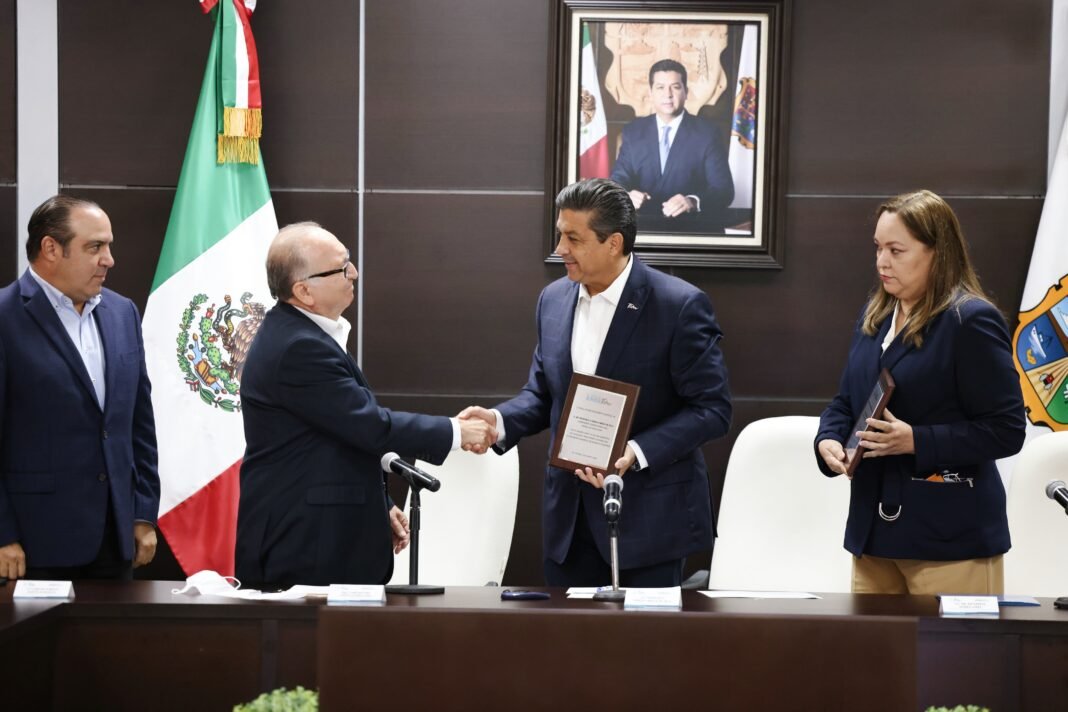 Reconocen a Gobernador Francisco García Cabeza de Vaca por impulso de políticas energéticas sustentables en Tamaulipas