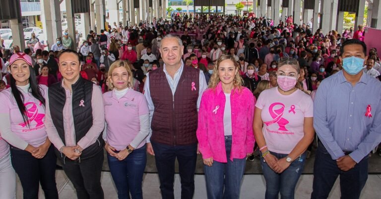 Encabeza alcalde de Ciudad Madero y presidenta de DIF municipal “Caminata Rosa” 