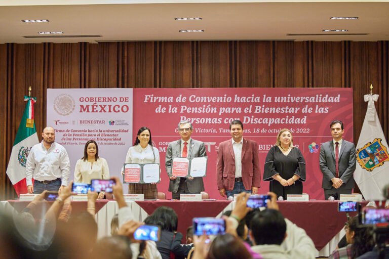 Cumple Américo compromiso; pensión para personas con discapacidad será universal