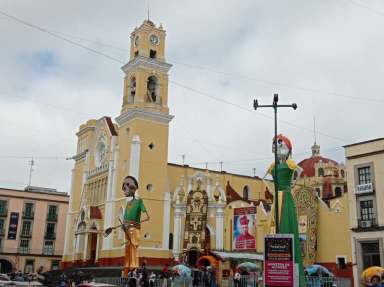 La conmemoración de los fieles difuntos notiene nada que ver con el culto a la muerte