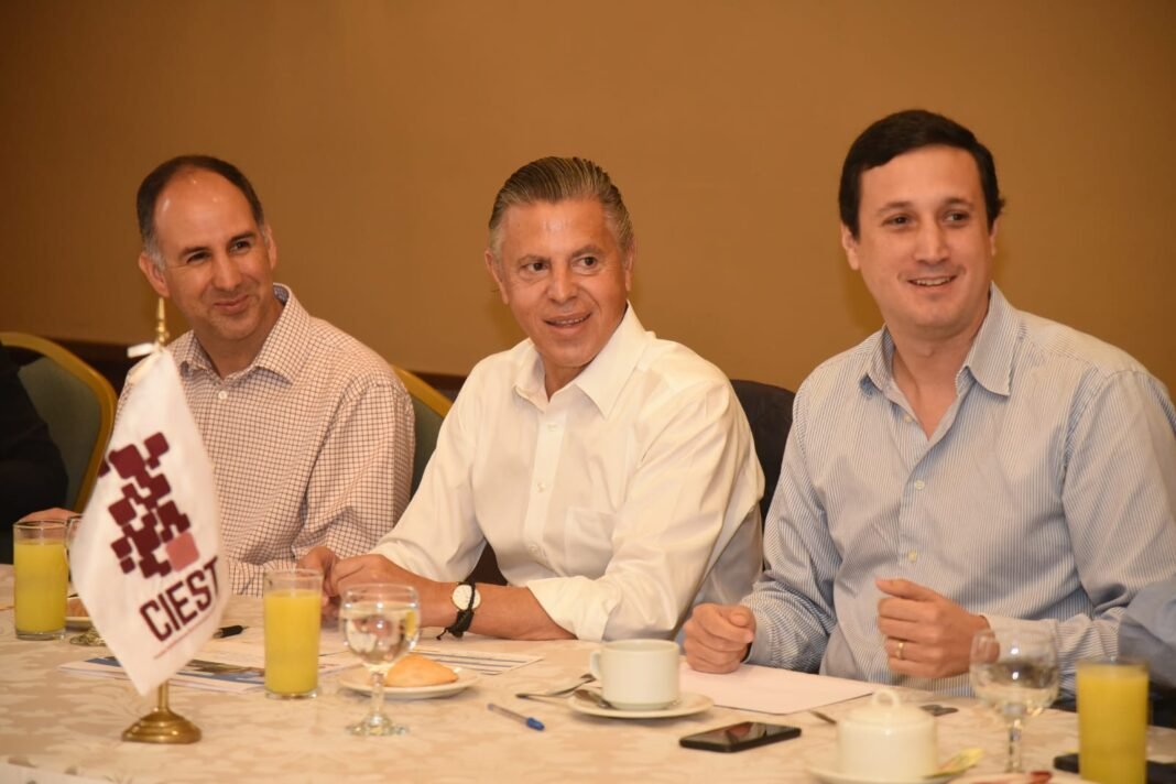 Presenta Chucho Nader Proyectos de Desarrollo Turístico y Cultural a Sector Empresarial