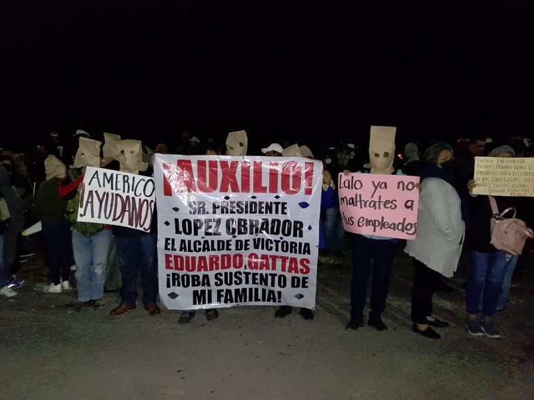 PROTESTAN EMPLEADOS MUNICIPALES DE VICTORIA CONTRA ALCALDE 